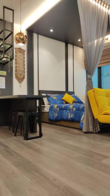 Hidayah Near Ukm And Ktm Station With High Speed Wifi - Pool & River View Apartment Bangi