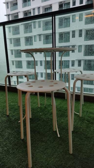 Hidayah Near Ukm And Ktm Station With High Speed Wifi - Pool & River View Apartment *