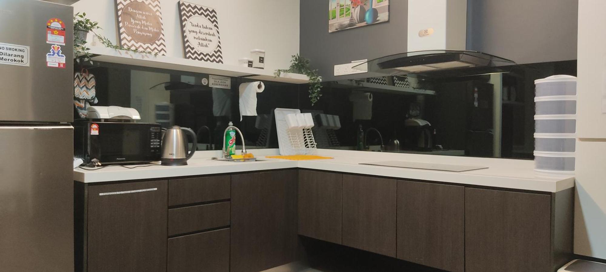 Apartment Hidayah Near Ukm And Ktm Station With High Speed Wifi - Pool & River View *